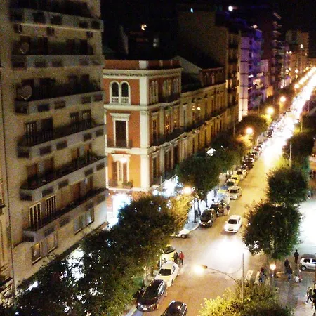 Cavour 124 -guest-room- Bed & Breakfast Bari