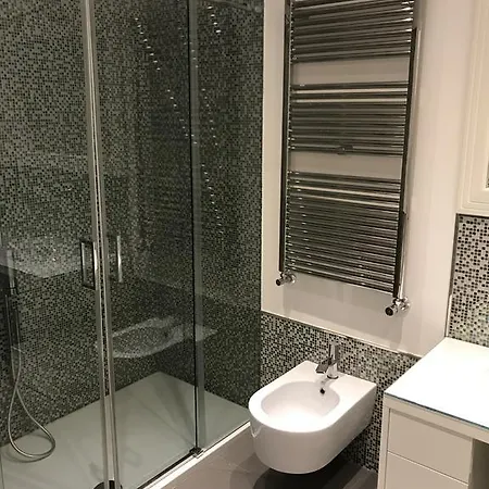 Bed & Breakfast Cavour 124 -guest-room- 2*