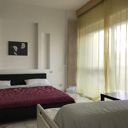 Cavour 124 -guest-room- Bed & Breakfast 2*