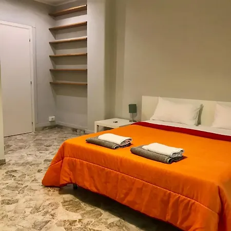 Cavour 124 -guest-room- Bed & Breakfast Bari
