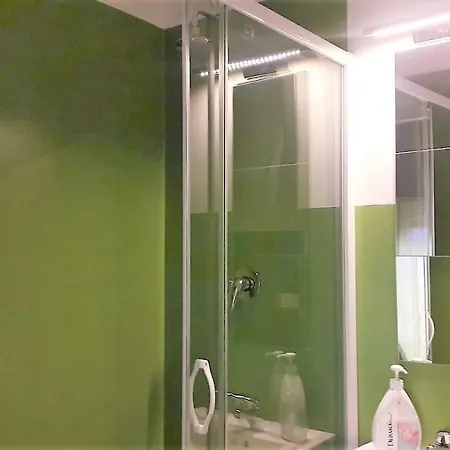 Cavour 124 -guest-room- Bed & Breakfast