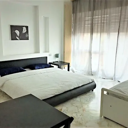 Cavour 124 -guest-room- Bed & Breakfast Bari