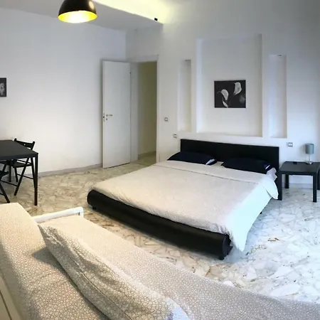 Cavour 124 -guest-room- Bari